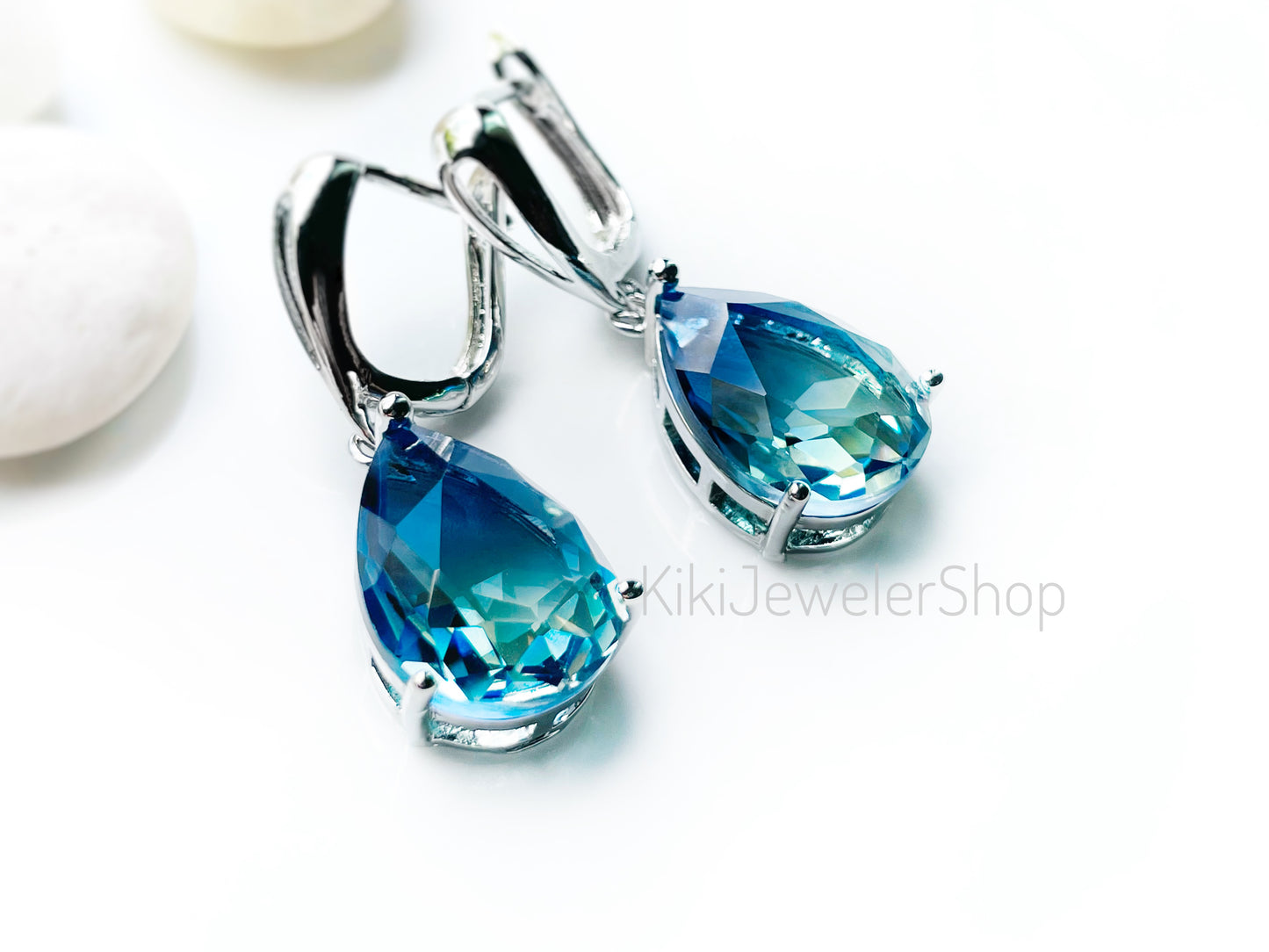 Large bicolor blue sapphire dangles gold