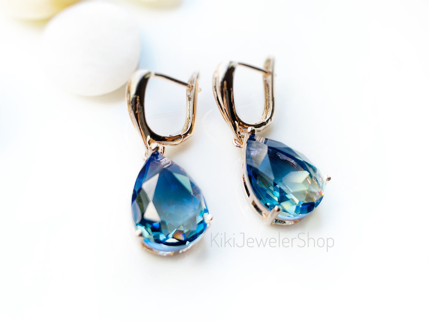 Large bicolor blue sapphire dangles gold