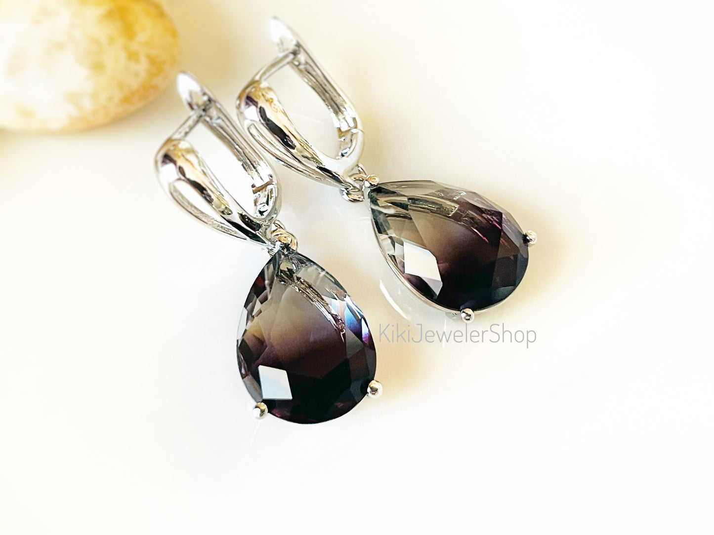 Large bicolor blue sapphire dangles gold