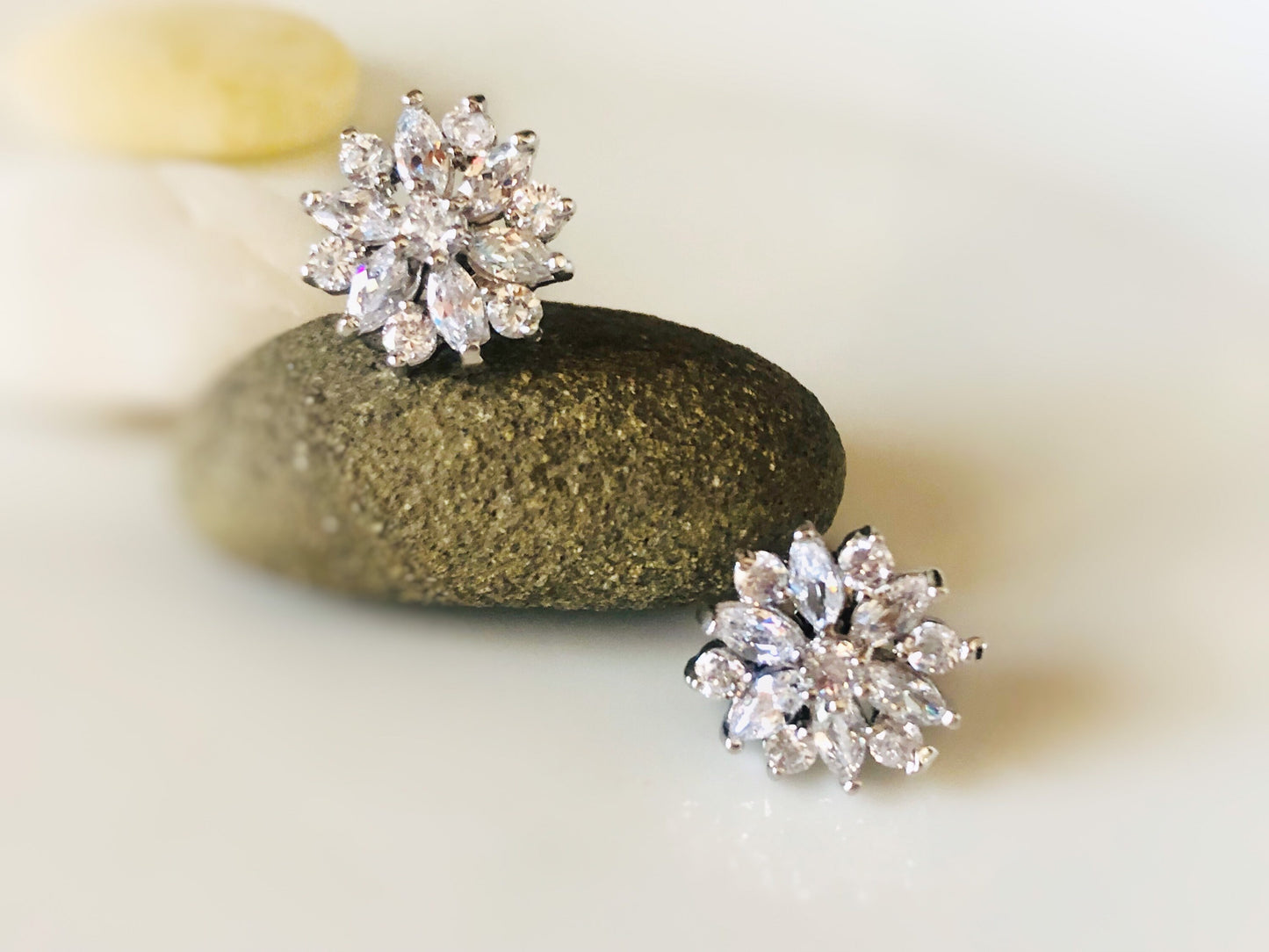 White sapphire flower stud earrings, flower stud earrings, snowflake earrings, gift for her, gift for mom, January birthstone
