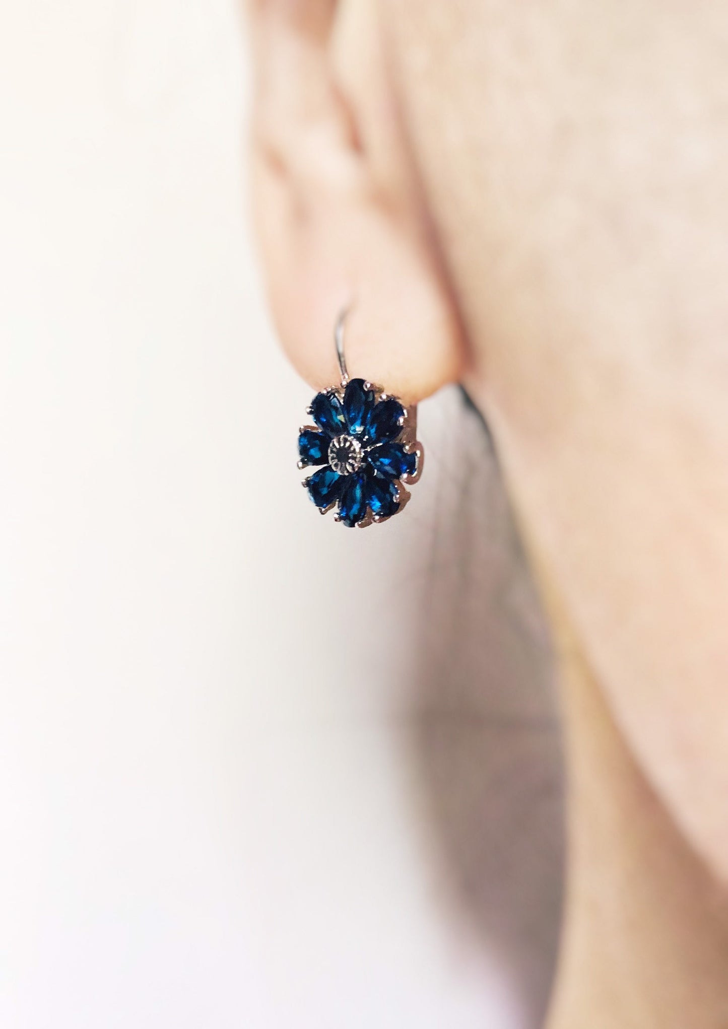 Blue topaz flower dangle earrings, blue gemstone daisy flower earrings, December birthstone earrings, gift for mom, gift for her