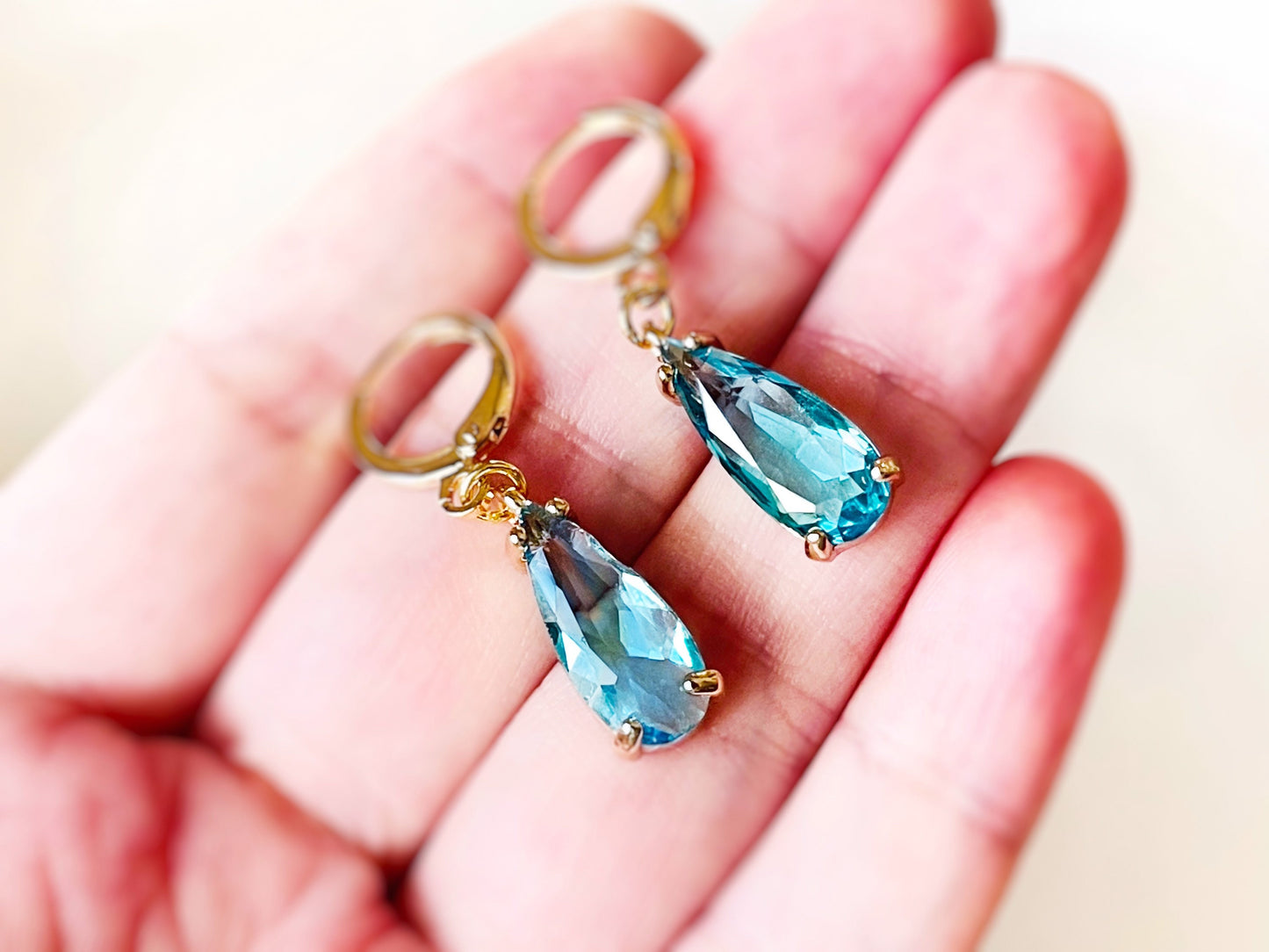 Aquamarine teardrop dangling earrings gold, March birthstones, elongated light blue gemstone earrings, gift for her, gift for mom