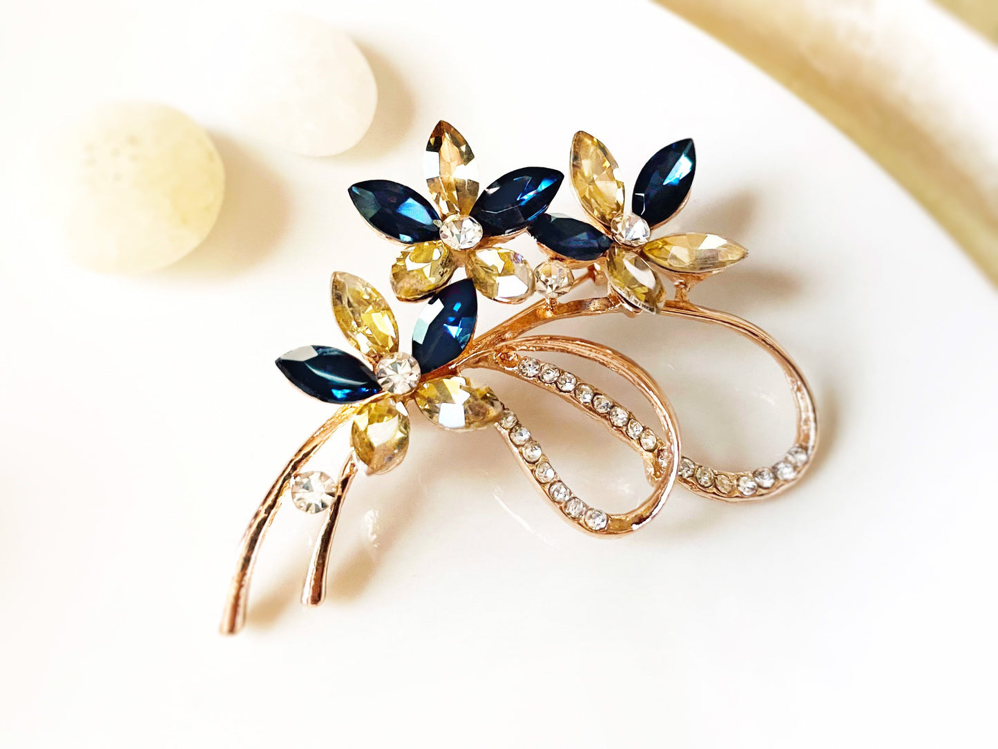 Sapphire statement bouquet brooch, dark blue fancy crystal wedding bouquet brooch, gift for her, gift for mom, something blue