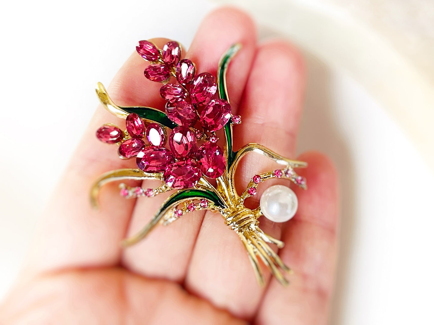 Large pink floral pearl crystal brooch gold, deep pink flower brooch pin, wedding statement bouquet brooch, gift for her, gift for mom