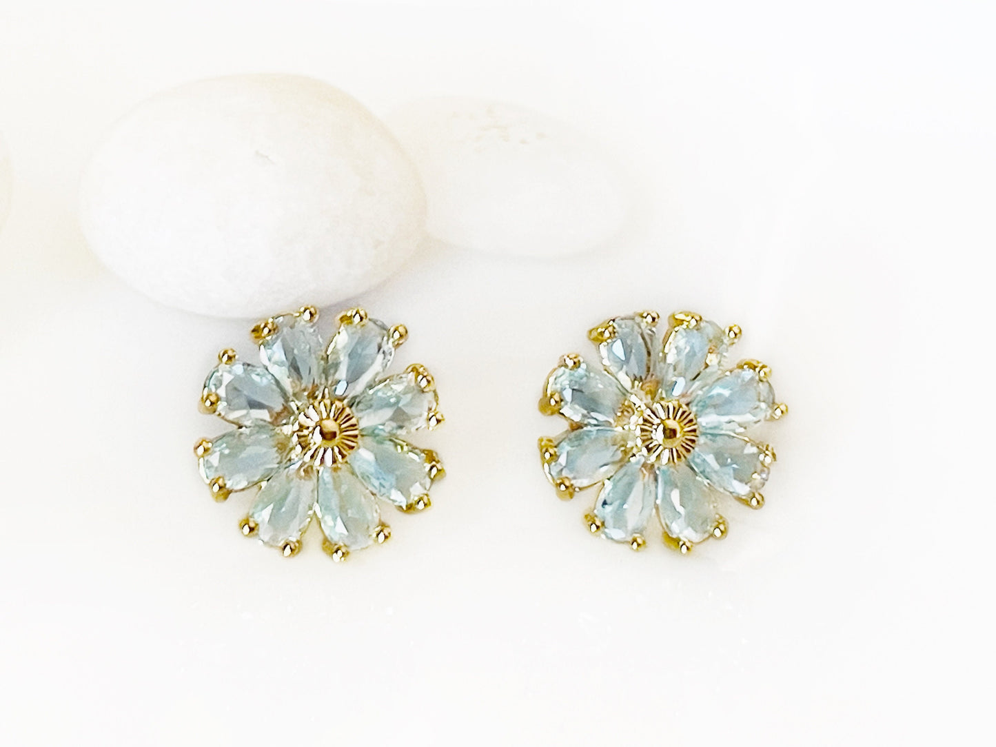 Aquamarine flower stud earrings 925 silver post, light blue gemstone daisy flower stud earring, March birthstone, gift for mom, gift for her