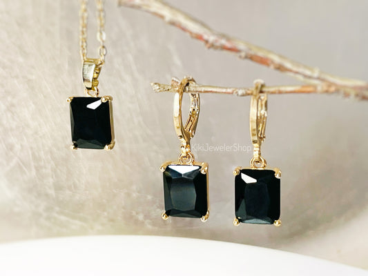 Small Emerald Cut Onyx 2pc Jewelry Set