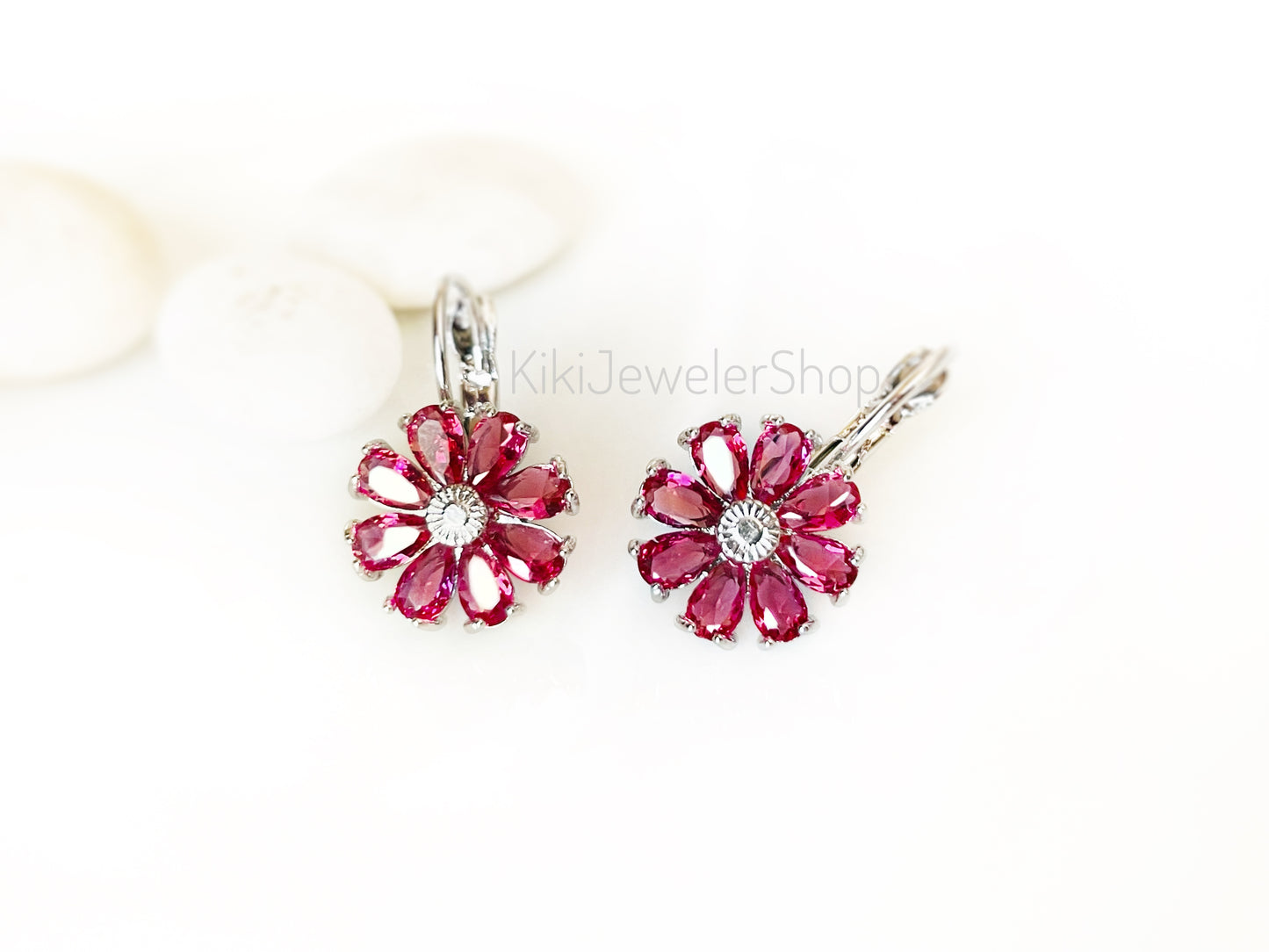 Daisy flower dangle earrings leverback, flower gem drop earrings, birthstone flower earring, gift for mom, gift for her, birthday earrings