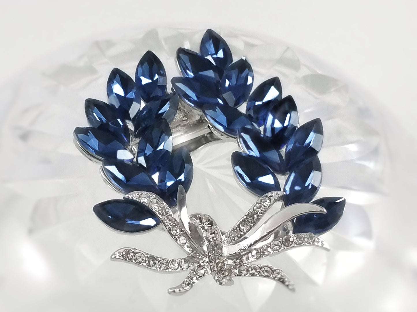 Sapphire crystal laural wreath brooch in 18k white gold, gift for her, gift for mom