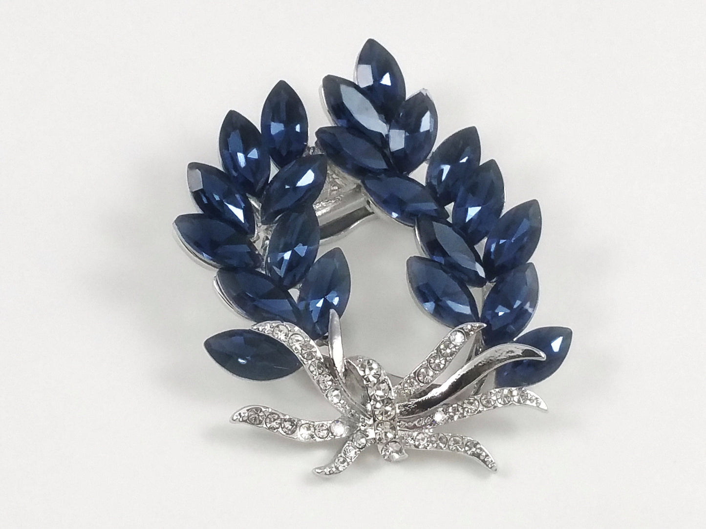 Sapphire crystal laural wreath brooch in 18k white gold, gift for her, gift for mom