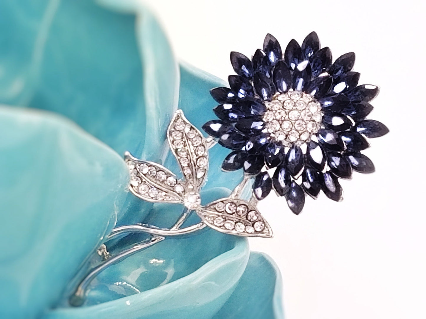 Sapphire crystal sunflower brooch in 18k white gold, gift for her, gift for mom