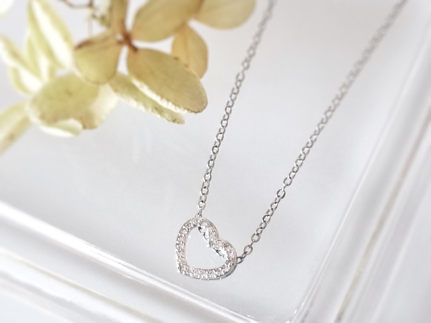 White Sapphire Small Heart Pendant Necklace in 18K White Gold Fillled, Dainty Necklace, Gift for Women, Gift for Mom