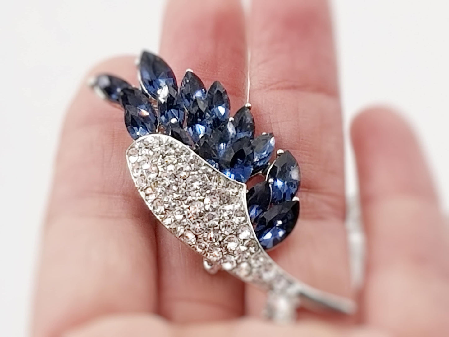 Sapphire crystal floral bouquet brooch, dark blue crystal silver wedding brooch, navy blue crystal pin, white  gift for her, gift for mom