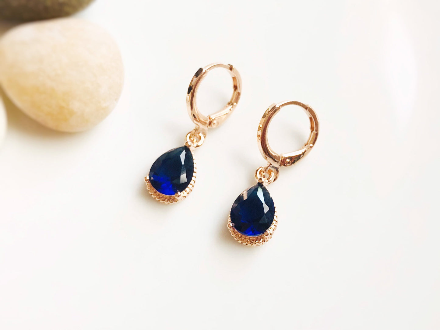 Teardrop sapphire dangle huggie earrings, sapphire blue gemstone earrings, gift for her, gift for daughter, September birthstone earrings