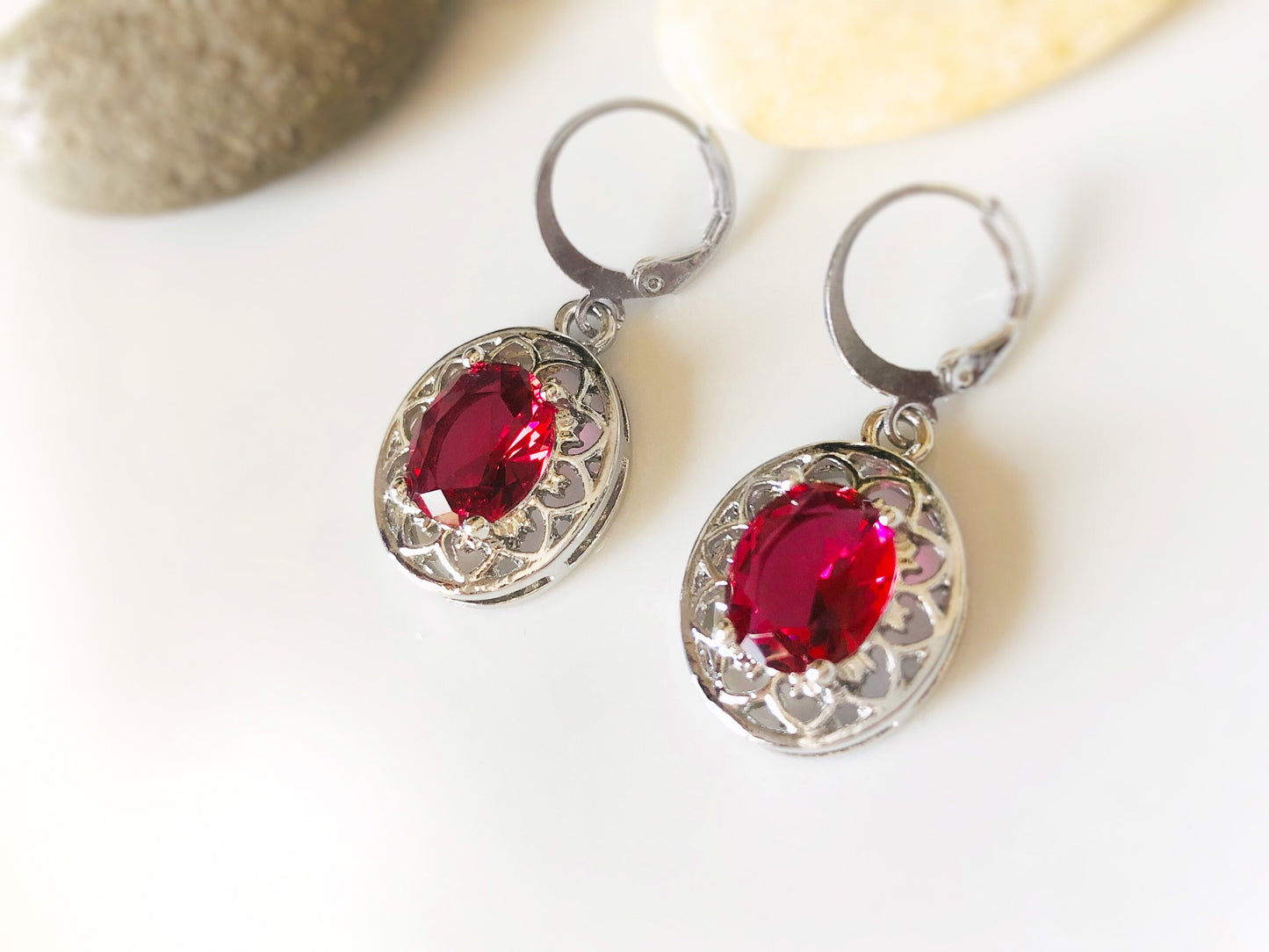 Large ruby dangling earring in 18k white gold, gift for her, gift for mom, July birthday gift