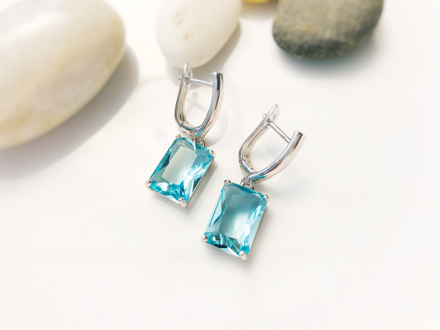 Large emerald cut aquamarine dangling earring in 18K white gold, March birthstone, light blue gemstone earrings, gift for mom, gift for her