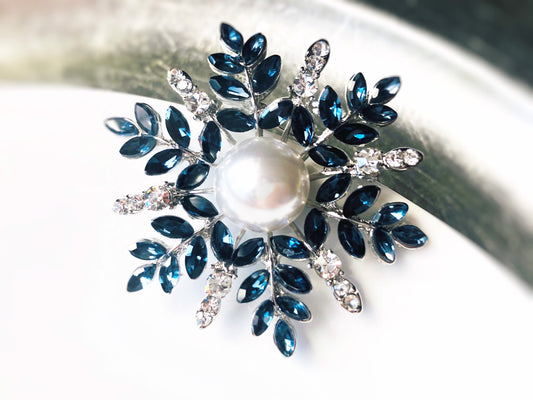 Pearl Blue sapphire pearl brooch, flower brooch pin in 18K white gold, wedding brooch, gift for mom, gift for her