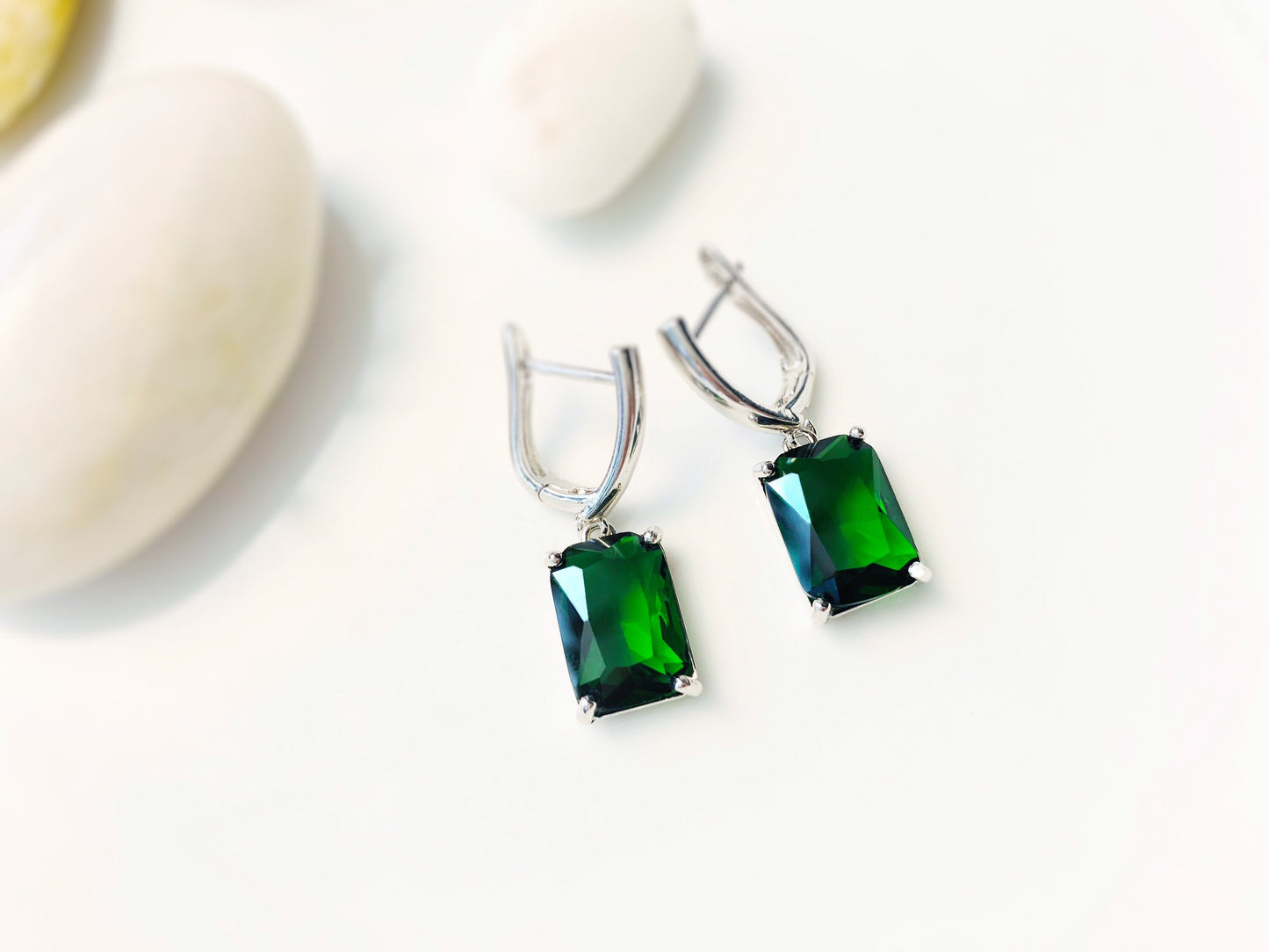 Large emerald cut emerald dangle earrings, May birthstone, green gemstone drop earrings, gift for her, gift for mom