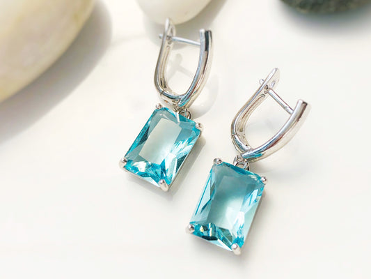 Large emerald cut aquamarine dangling earring in 18K white gold, March birthstone, light blue gemstone earrings, gift for mom, gift for her