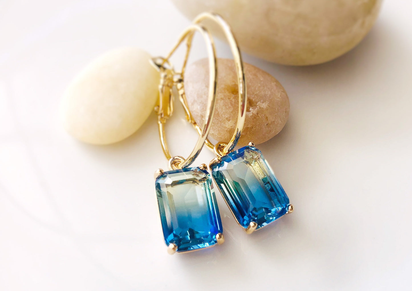 Bicolor sapphire emerald cut earrings in 14K gold filled, Gradient blue sapphire crystals, gift for her, gift for mom