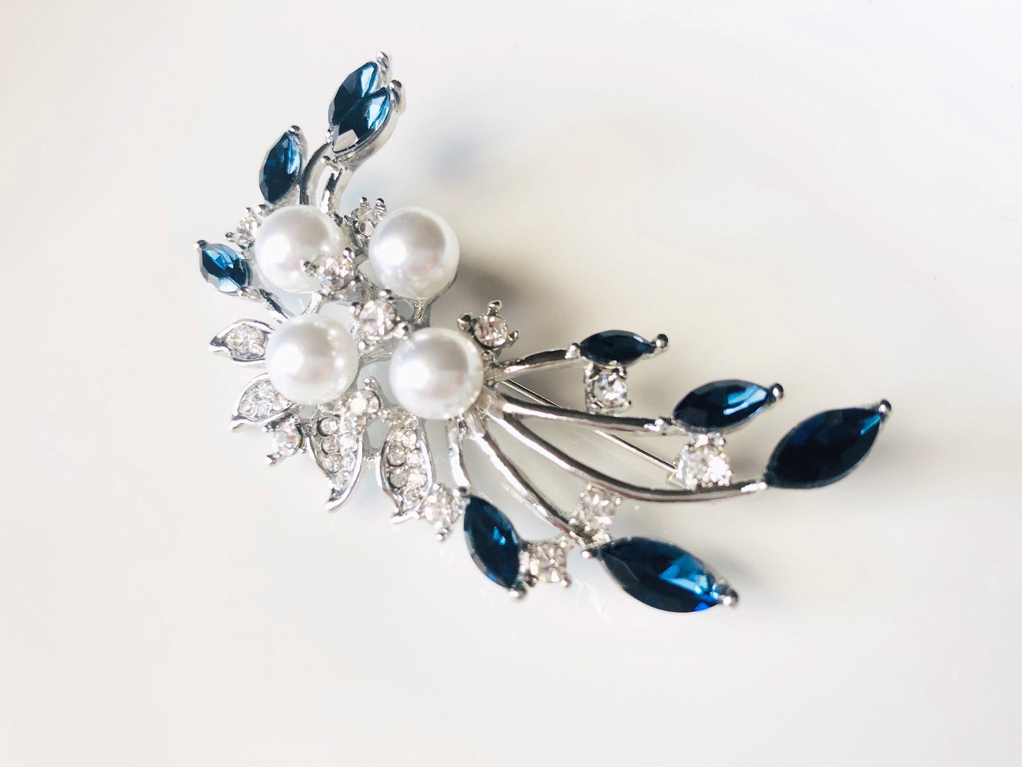 Sapphire crystal pearl brooch, blue flower crystal brooch pin in 18K white gold, wedding bouquet brooch, gift for mom, gift for her