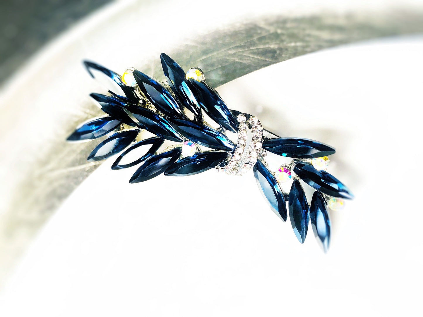 Blue sapphire brooch, bouquet brooch pin, wedding brooch, gift for mom, gift for her