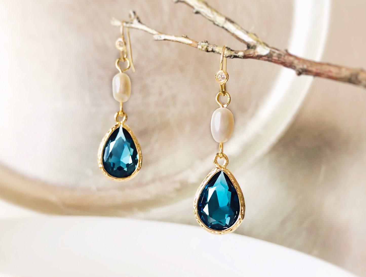 London blue topaz pearl long dangle earrings in 14K gold, bridal jewelry pearl gold, bridesmaid earrings, gift for her, December birthstone