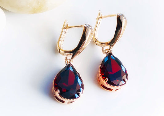 Garnet teardrop dangle earrings, large teardrop dark red gemstone earrings, gift for her, gift for mom, January birthday