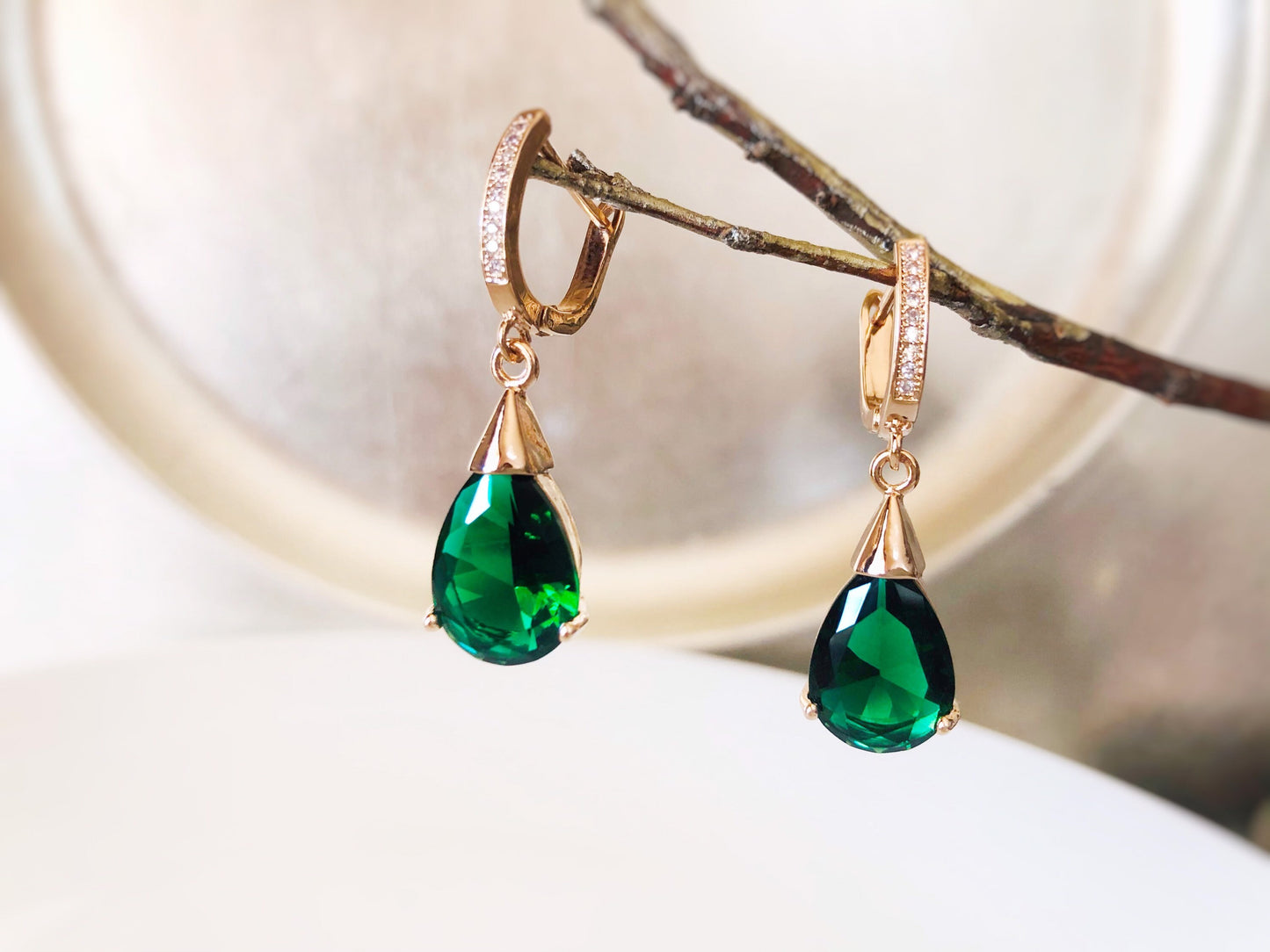 Teardrop emerald drop earrings, green gemstone drop earrings, green crystal bridesmaids earrings, gift for her, gift for mom, May birthstone