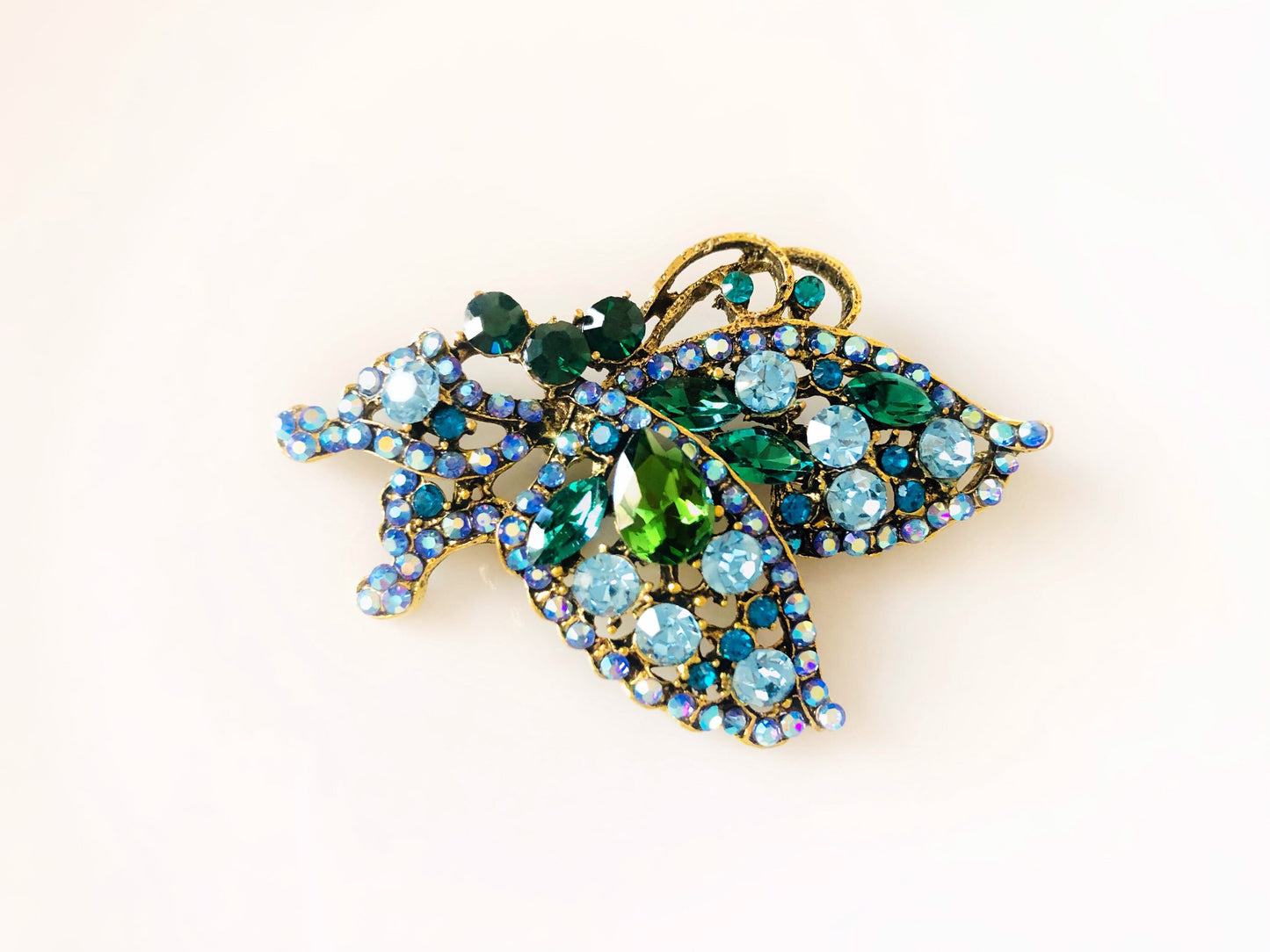 Blue green butterfly crystal brooch pendant in antique gold, green blue crystal brooch pendant crystal, gift for her, gift for mom