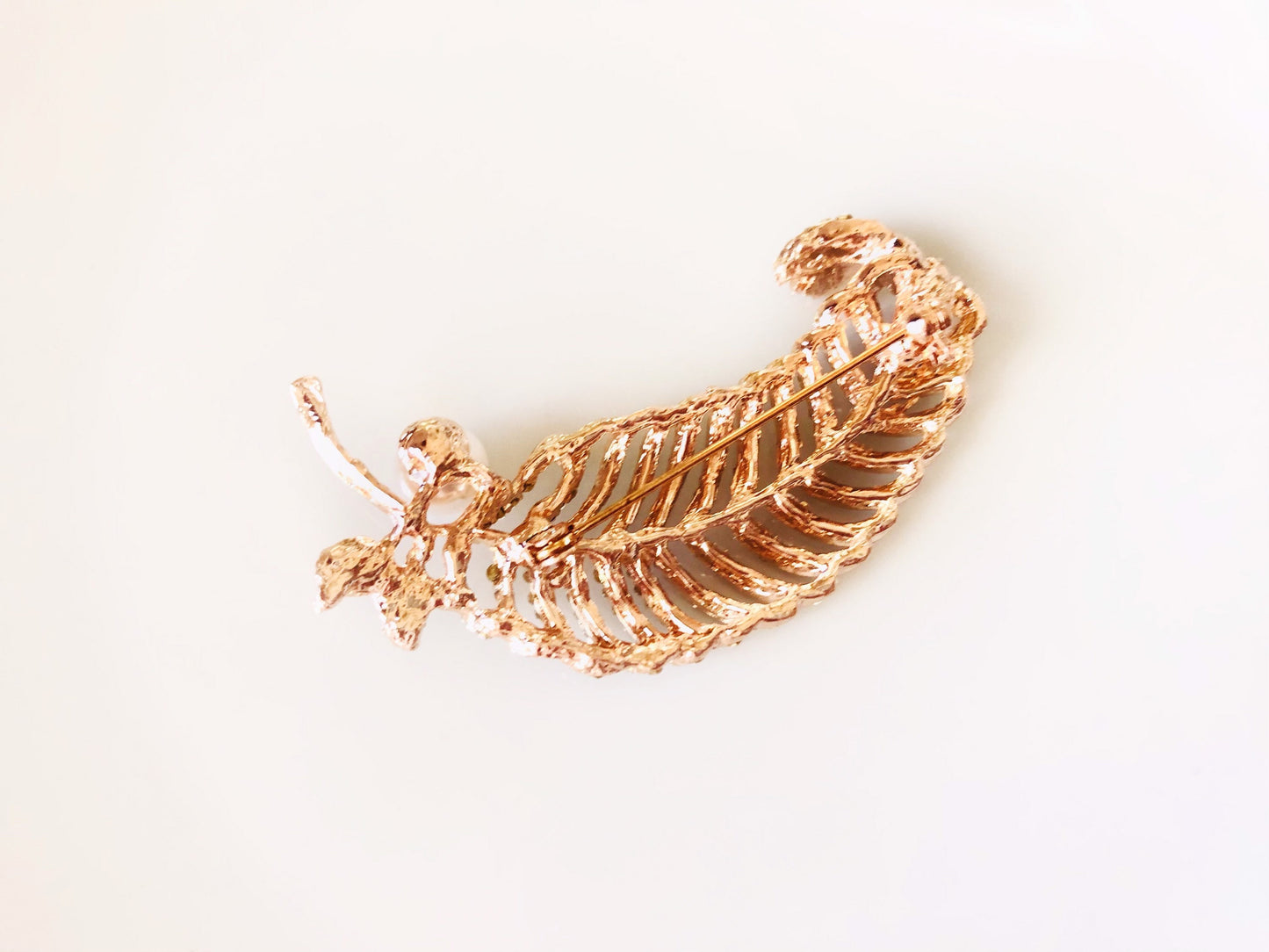 Pearl crystal pave feather brooch pin in rose gold, wedding brooch, large crystal feather brooch, gift for her, gift for mom