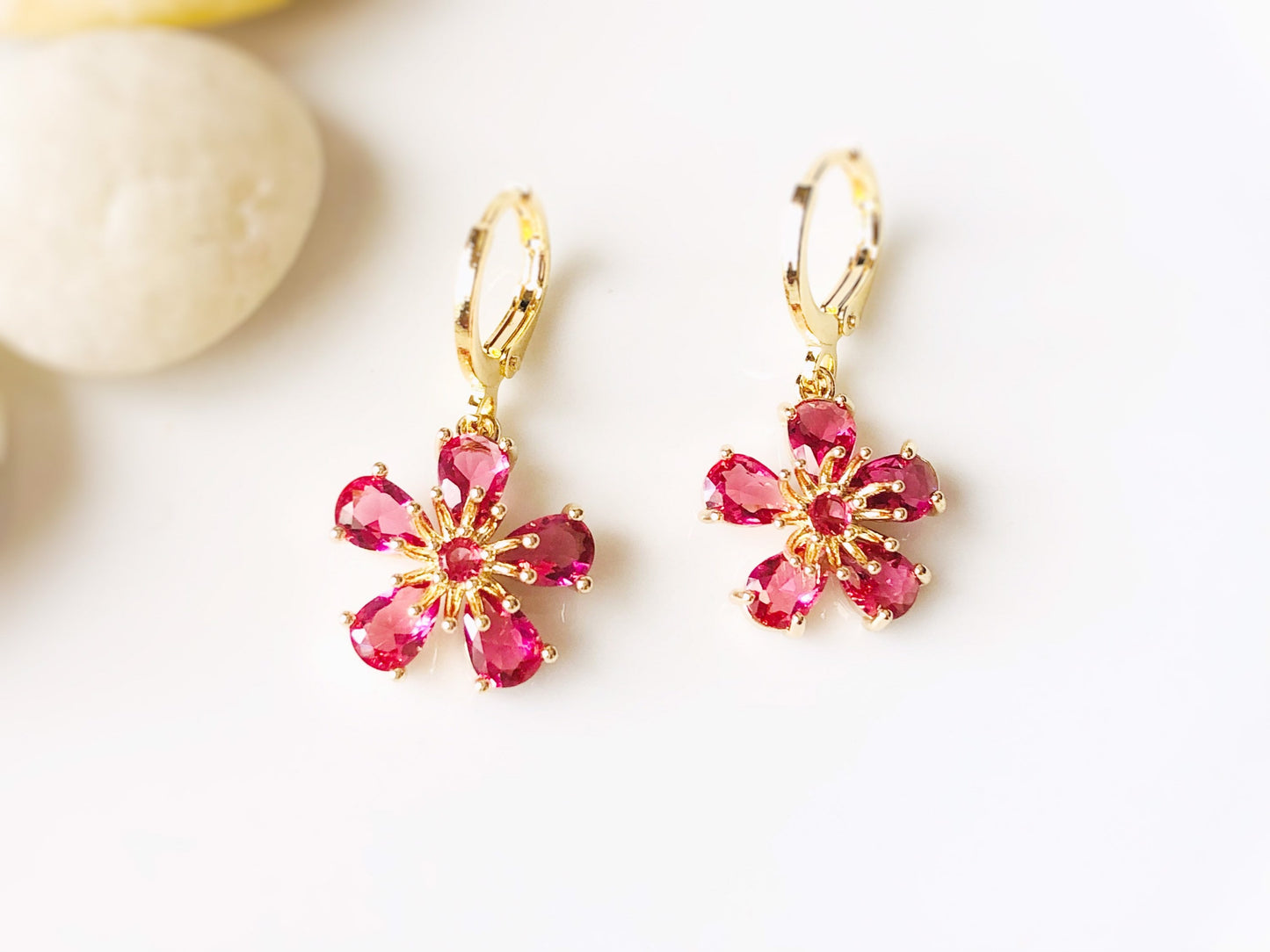 Garnet flower dangle earrings in 14k gold, red garnet flower drop earrings, January birthstone earrings, gift for mom, gift for her