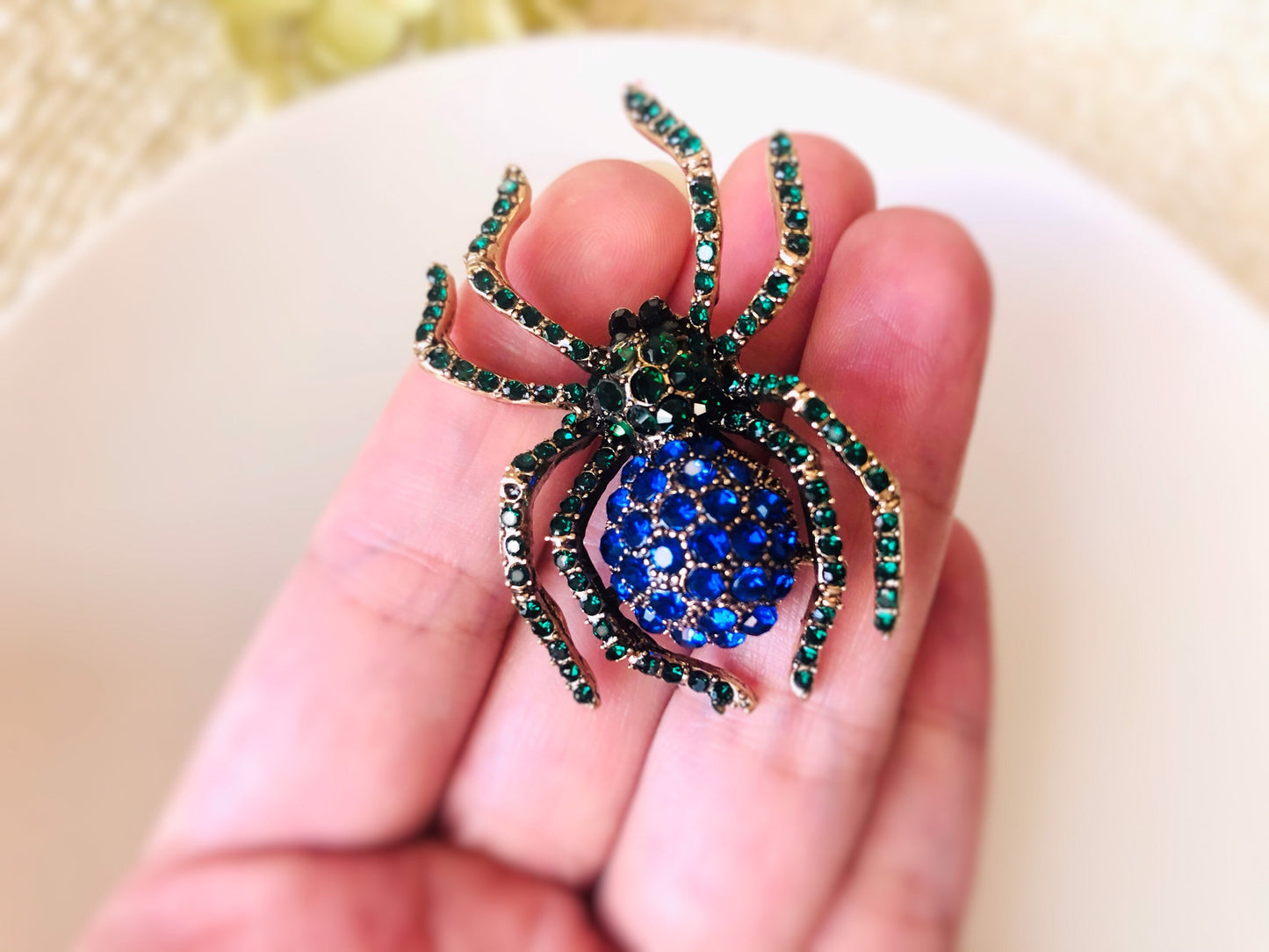 Crystal spider brooch pin, emerald sapphire crystal spider brooch, blue green crystal spider brooch, gift for her, gift for mom