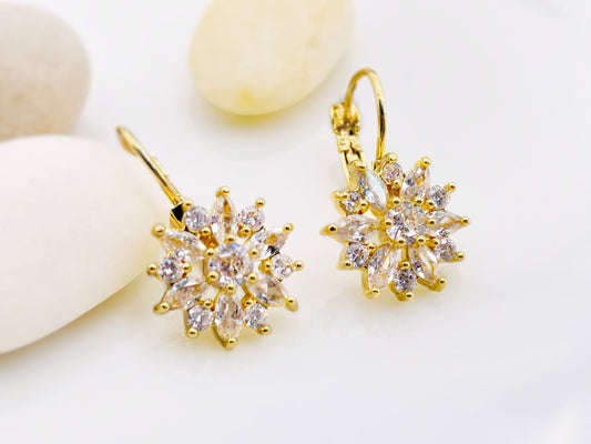 White sapphire flower leverback earrings 18K gold, flower earrings, bridal earrings, gift for her, gift for mom, April birthstone