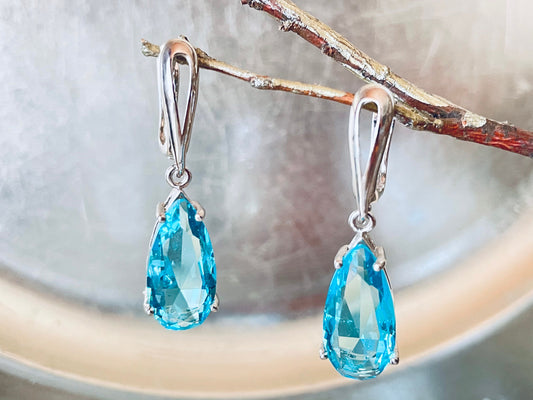Teardrop blue topaz dangling earring in 18K white gold, gift for her, gift for mom, December birthstone