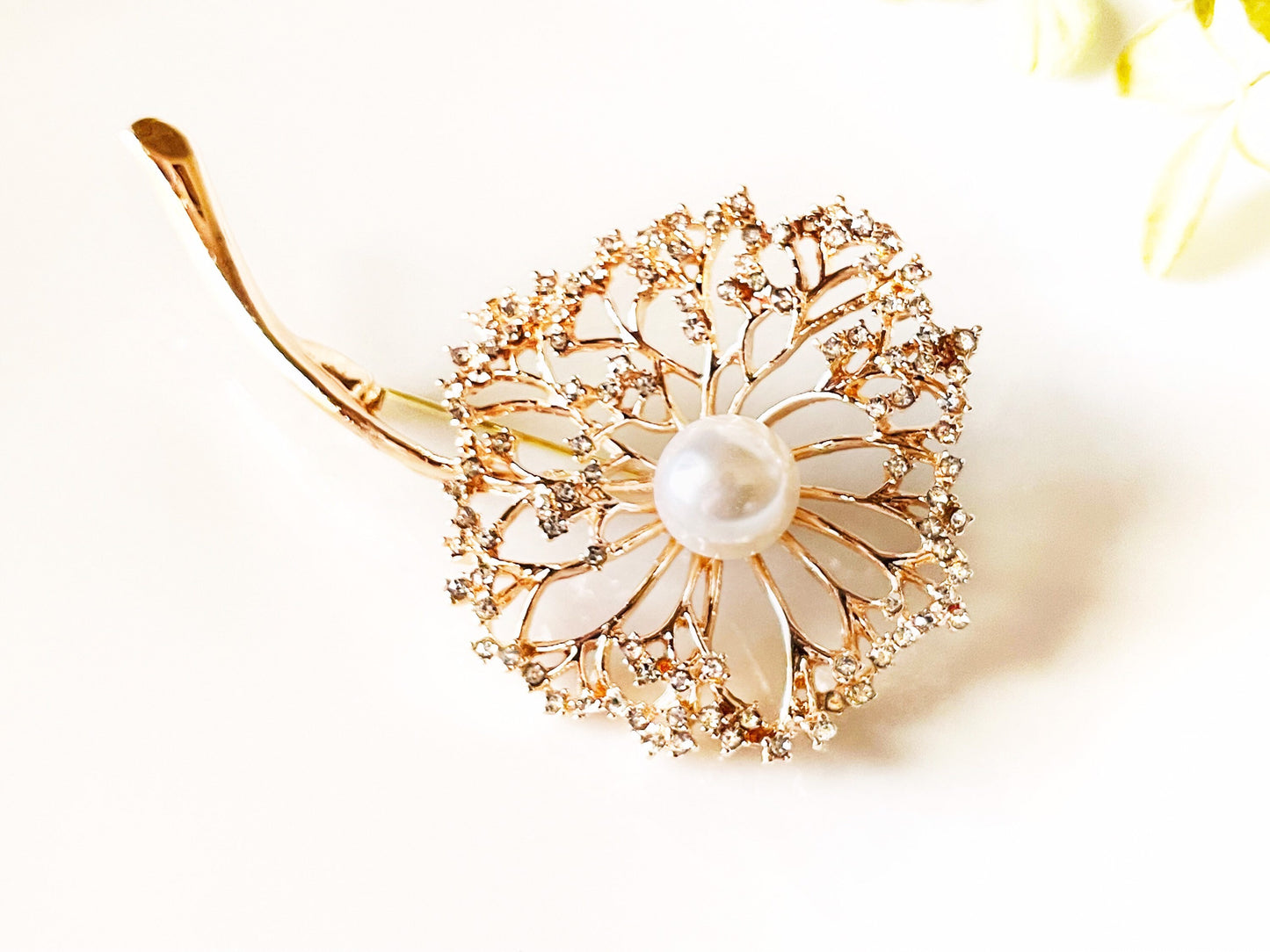 Pearl crystal flower brooch pin rose gold, crystal dandelion wedding brooch, gift for her, gift for mom