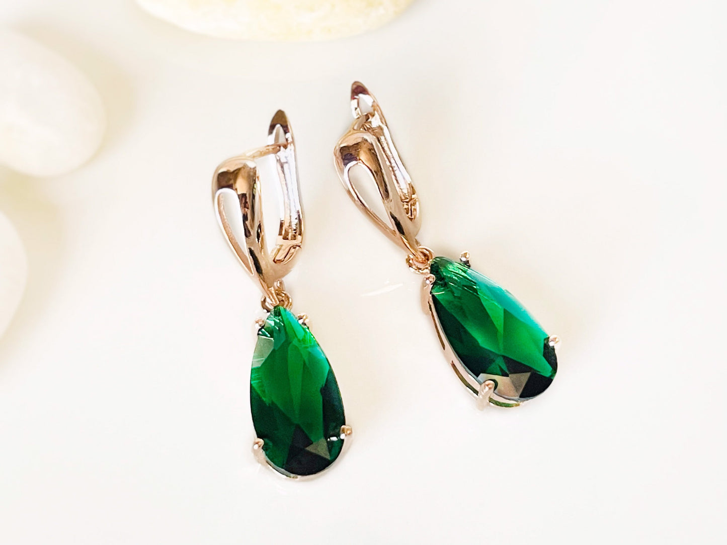 Teardrop emerald earring white gold, green gemstone drop earrings, bridesmaids earrings, gift for her, for mom, May birthstone