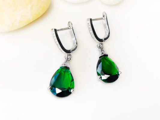 Teardrop emerald earrings, green gemstone drop earrings, bridesmaids earrings, gift for her, for mom, May birthstone