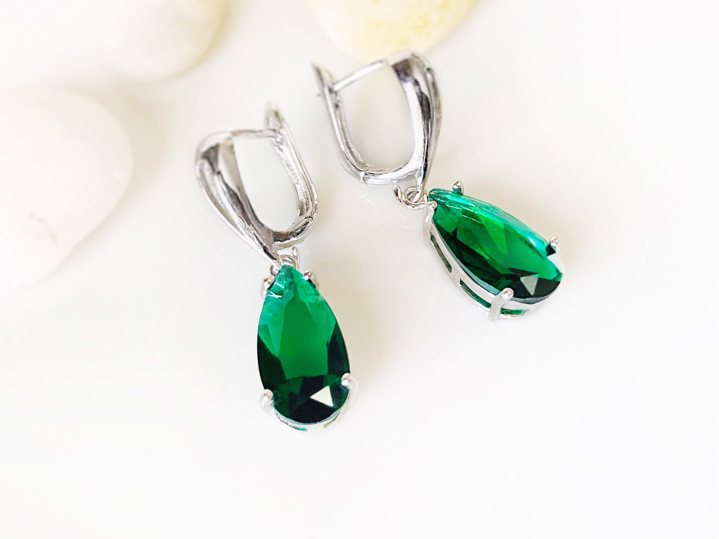 Teardrop emerald earring white gold, green gemstone drop earrings, bridesmaids earrings, gift for her, for mom, May birthstone