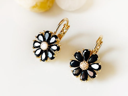Onyx daisy gemstone earrings, black gemstone flower gold earrings, small daisy flower leverback earrings, gift for mom, gift for her