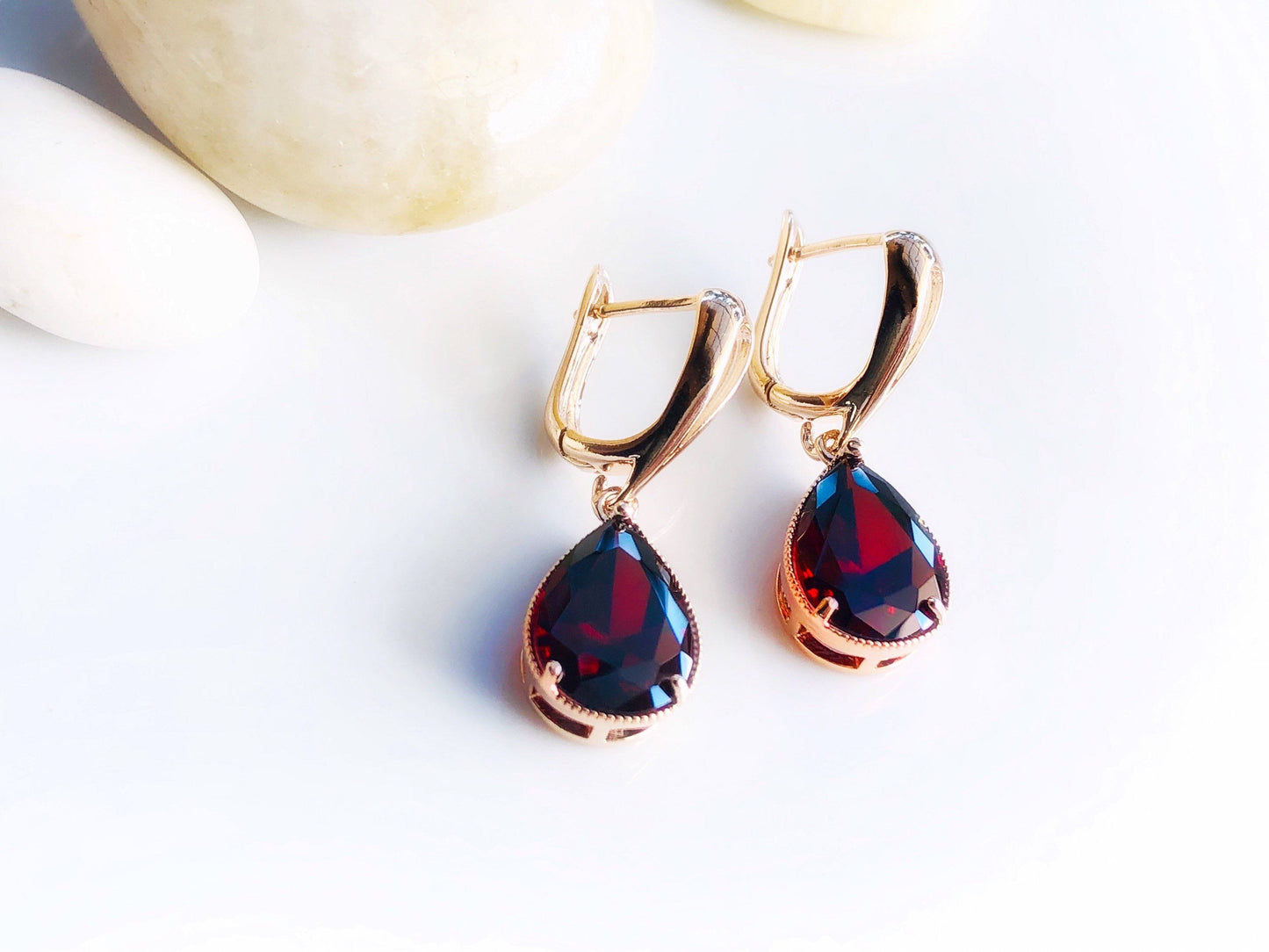 Garnet dangle earring in white gold, January birthstones, dark red gemstone earrings, gift for her, gift for mom, January birthday