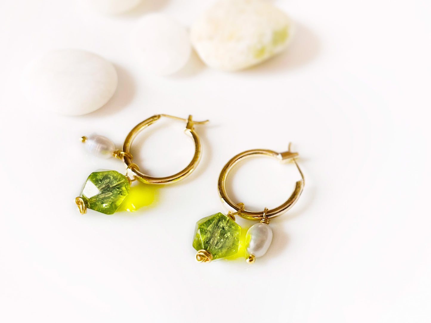 Natural peridot pearl gold hoop earrings, handmade natural gemstone freshwater pearl earrings, gift for her, gift for mom, August birthstone