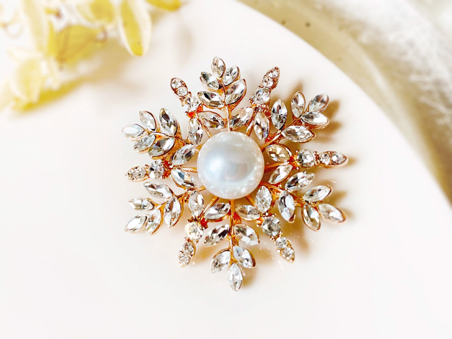 Pearl Blue sapphire pearl brooch, flower brooch pin in 18K white gold, wedding brooch, gift for mom, gift for her