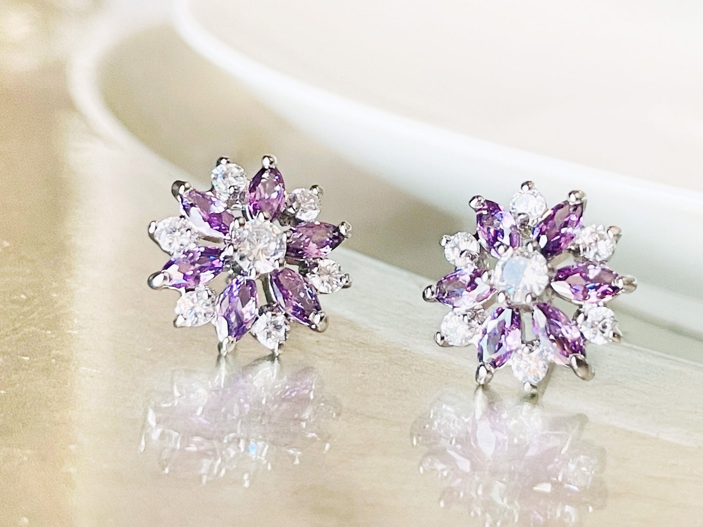 Amethyst stud earring studs in 18k white gold, purple gemstone flower studs, snowflake earrings, gift for her, February birthstone