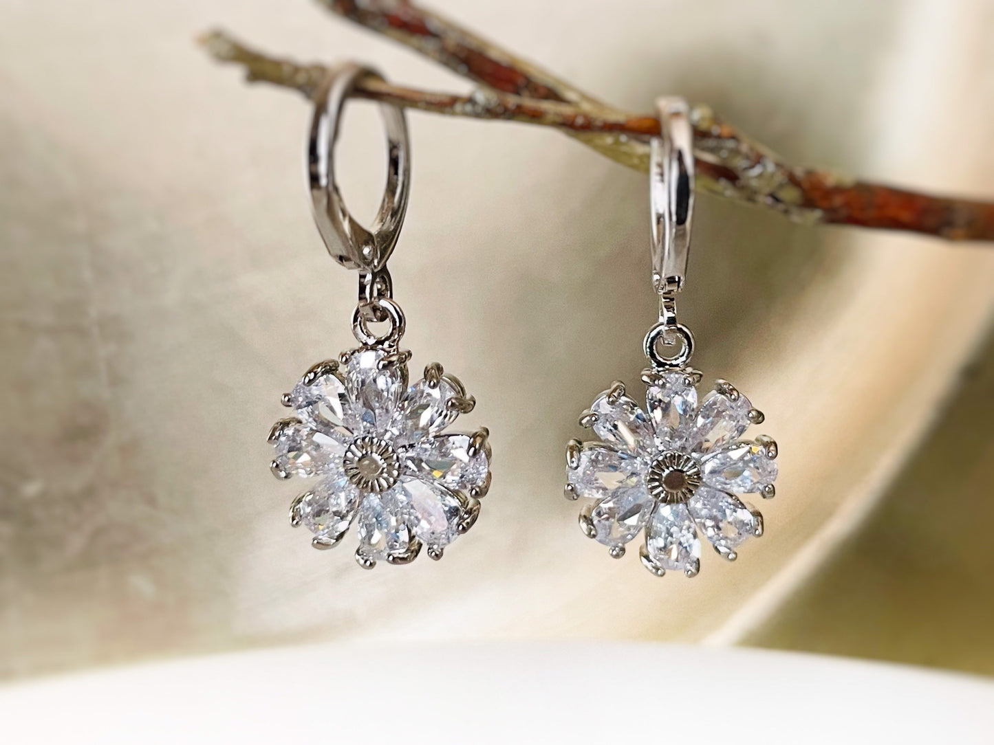 White sapphire flower dangle earring, white gemstone daisy flower drop earring, April birthstone earring, gift for her, bridesmaids earring