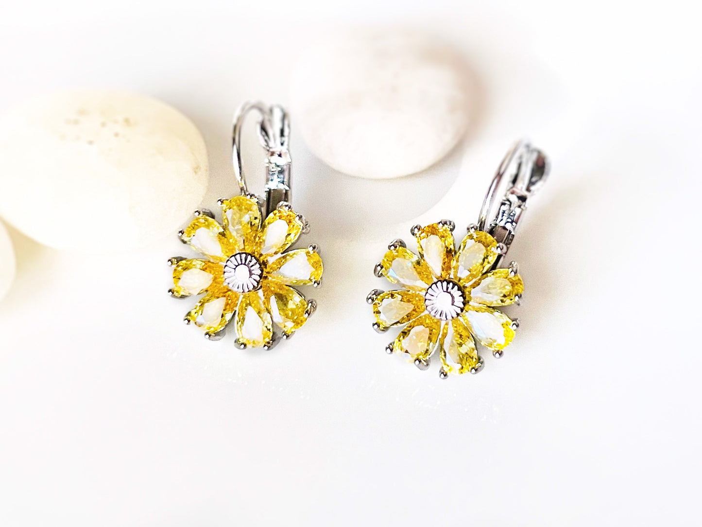 Citrine daisy leverback earrings, yellow gemstone flower earrings, November birthstone earrings, gift for mom, gift for her