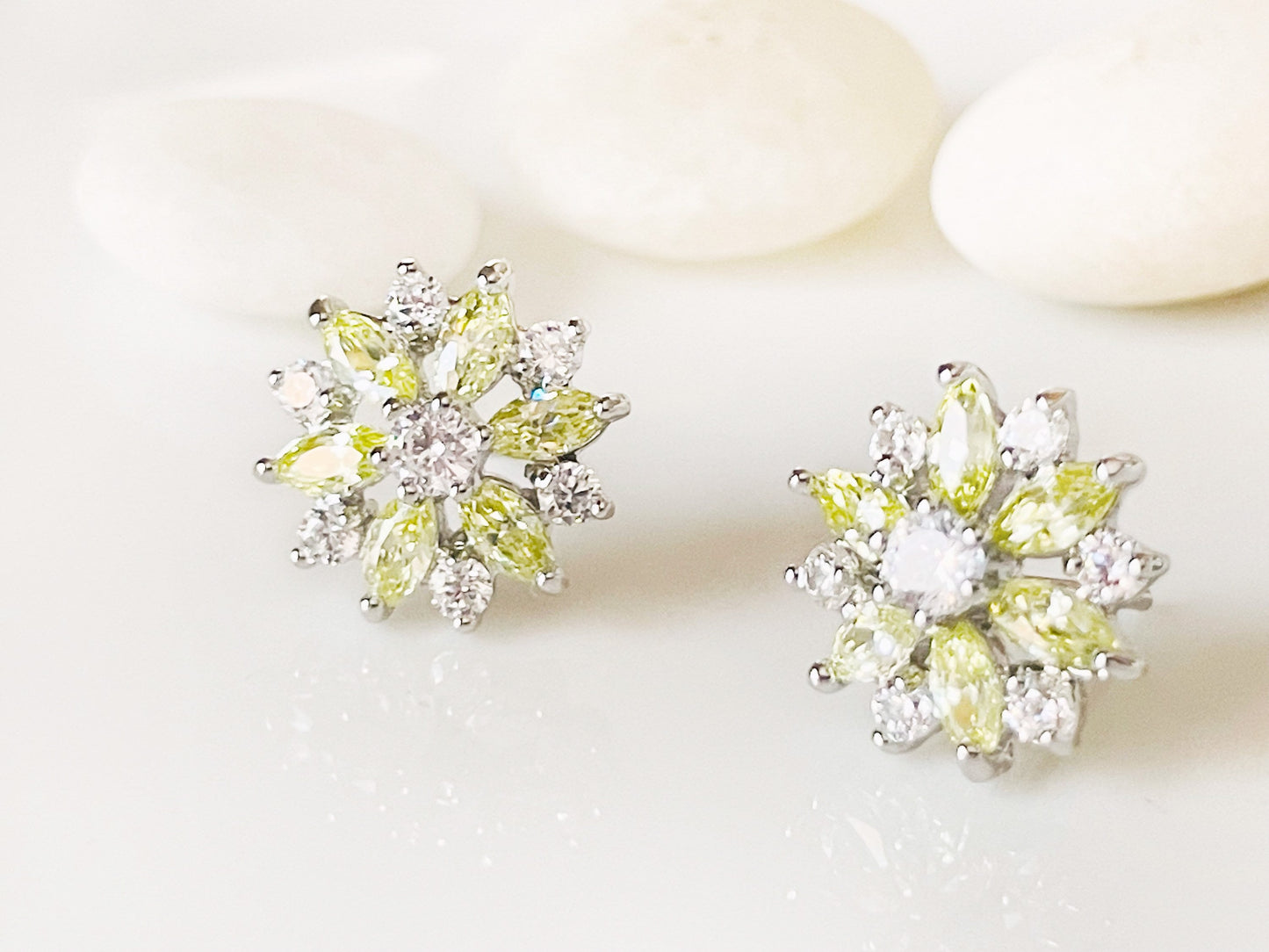 Peridot stud earring studs in 18k white gold, light green gemstone flower studs, snowflake earrings, gift for her, August birthstone