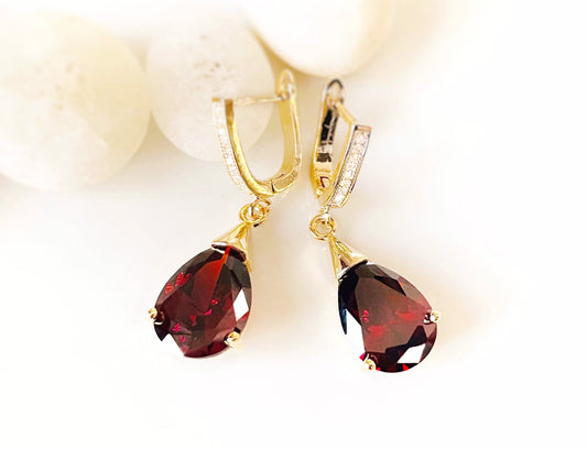 Teardrop garnet dangling earrings, red gemstone drop bridal earrings, gift for her, gift for mom, January birthstone