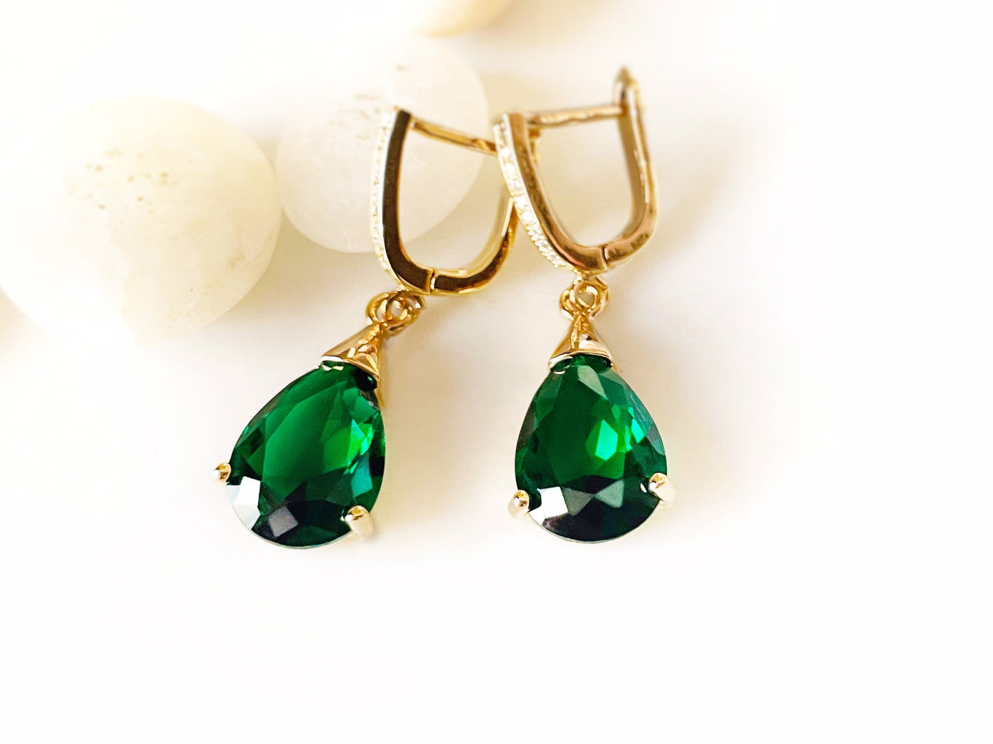 Teardrop emerald drop earrings, green gemstone drop earrings, green crystal bridesmaids earrings, gift for her, gift for mom, May birthstone