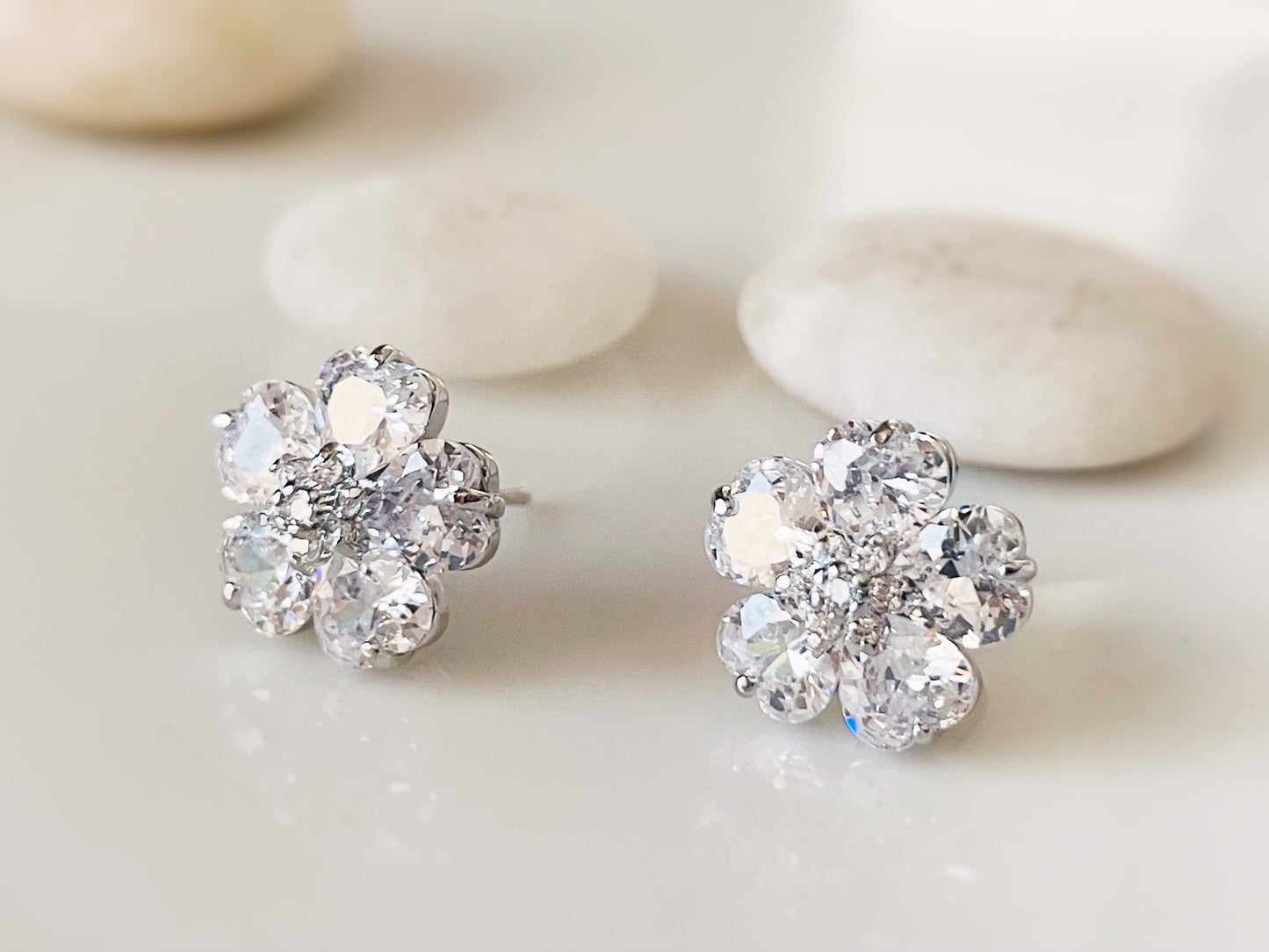 White sapphire flower stud earring in 18K white gold, white gemstone flower stud earrings, April birthstone, gift for mom, gift for her