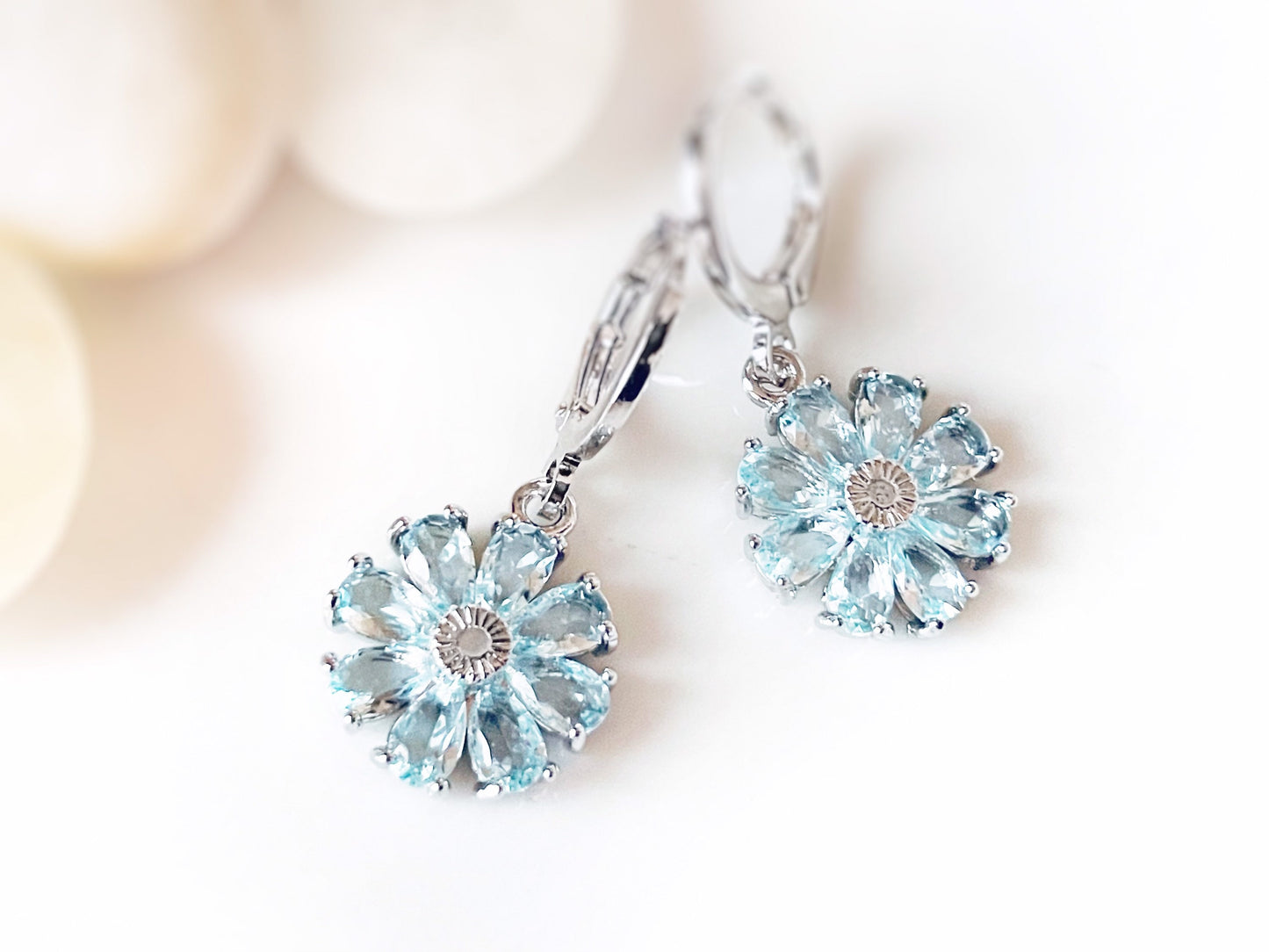 Aquamarine daisy 2pc jewelry set, light blue gemstone flower dangle earrings, aquamarine earring necklace gift set, March birthstone